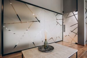 interior design glass wall panels​