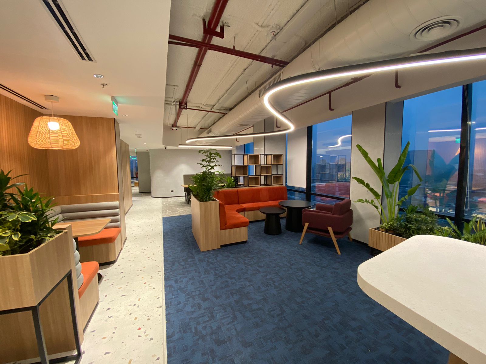 Minimalist Office Interior Design Ideas for Modern Workspaces | SKV
